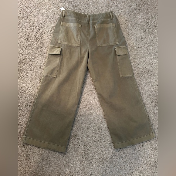 🌀NWT women’s petite loose cargos - Picture 2 of 11